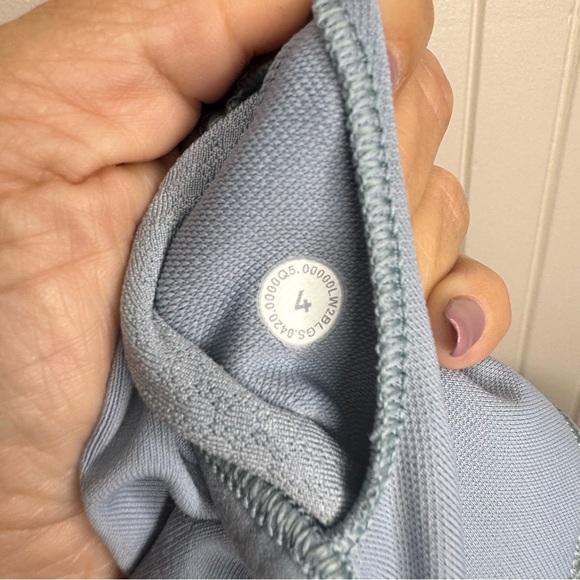 Lululemon Ebb to Train Bra, Medium Support, C/D Cup - Picture 8 of 9